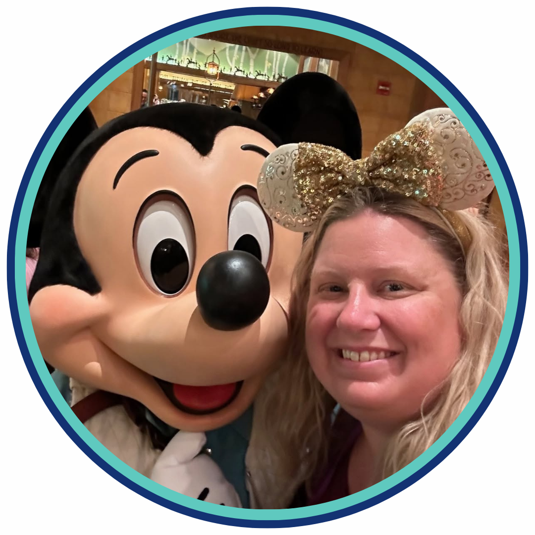 Linda Munro, Sweetbay travel agent specializing in Disney, cruises, Universal, and all-inclusive vacations