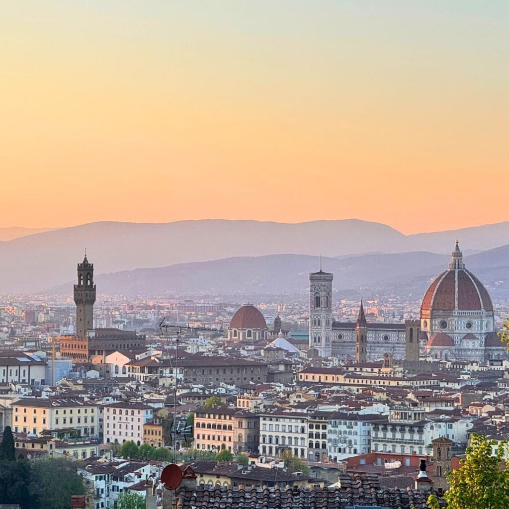 Cathedral di Santa Maria del Fiore as seen at sunset from the hillside