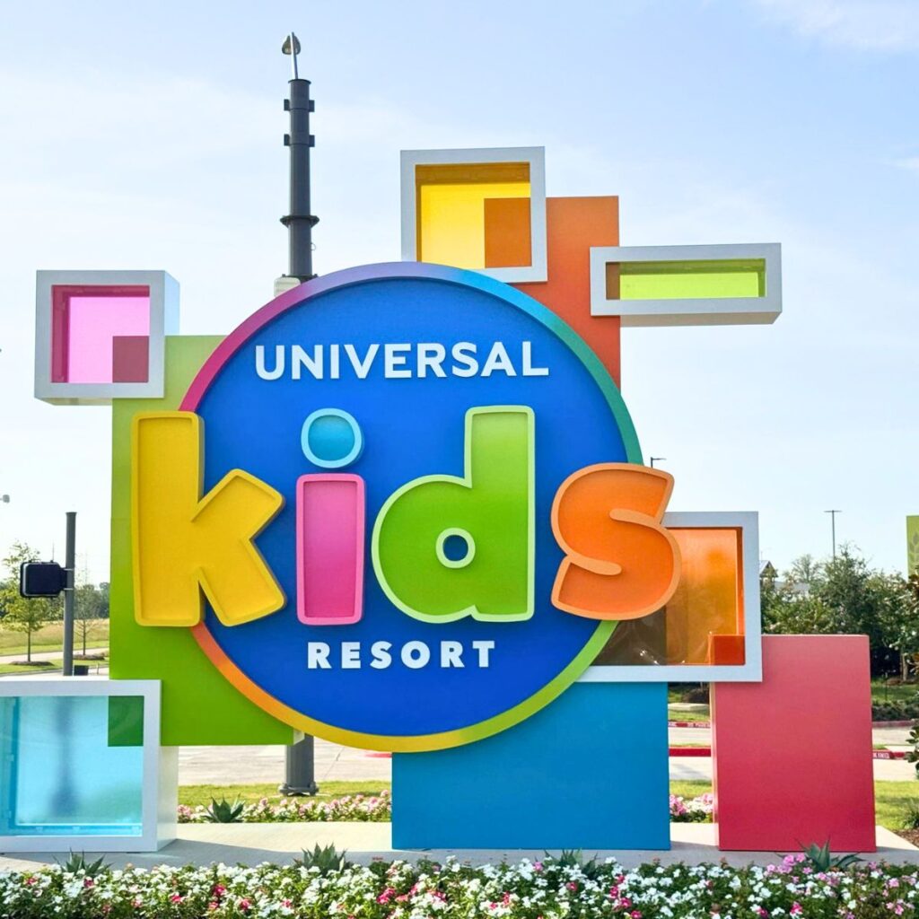 Universal Kids Resort Sign